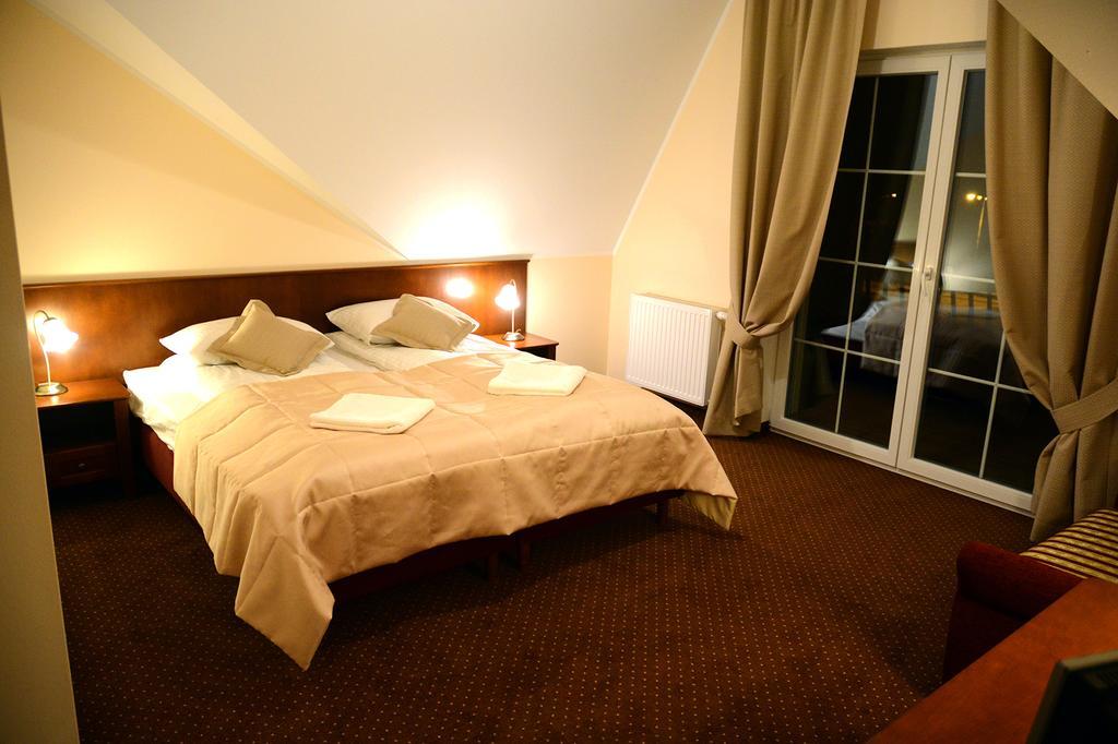 Dworek Jamnenski Łazy Zimmer foto
