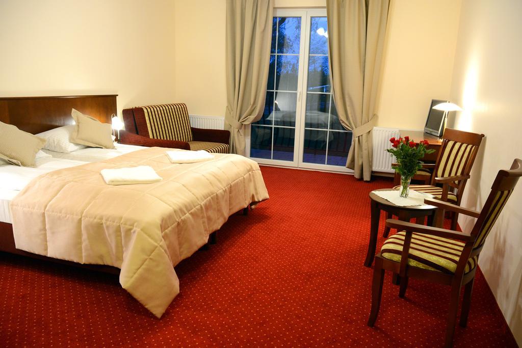 Dworek Jamnenski Łazy Zimmer foto
